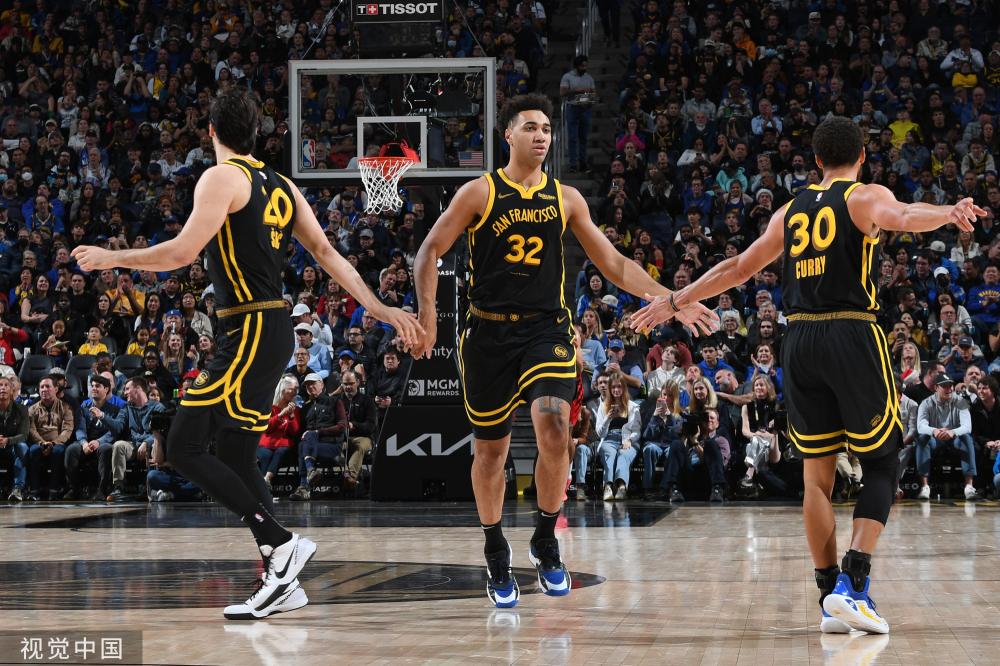 在这则故事 在这则故事