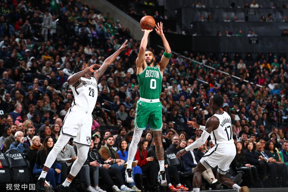 坐拥多名德 坐拥多名德